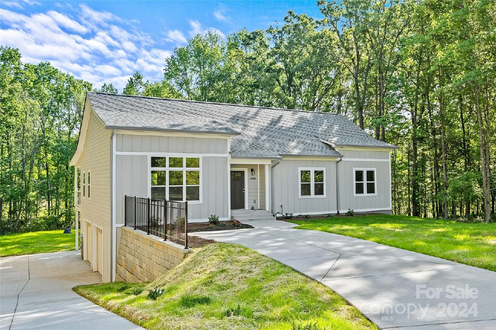 15408 August Ln Exterior