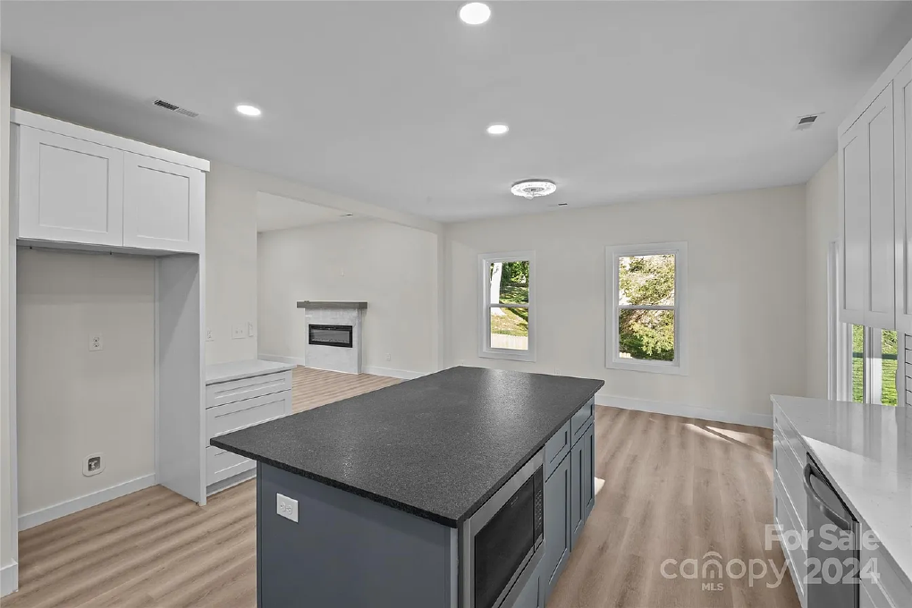 15408 August Ln Kitchen